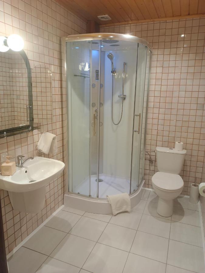 שירפיצ'ה Hotel Zakatek Lesny מראה חיצוני תמונה
